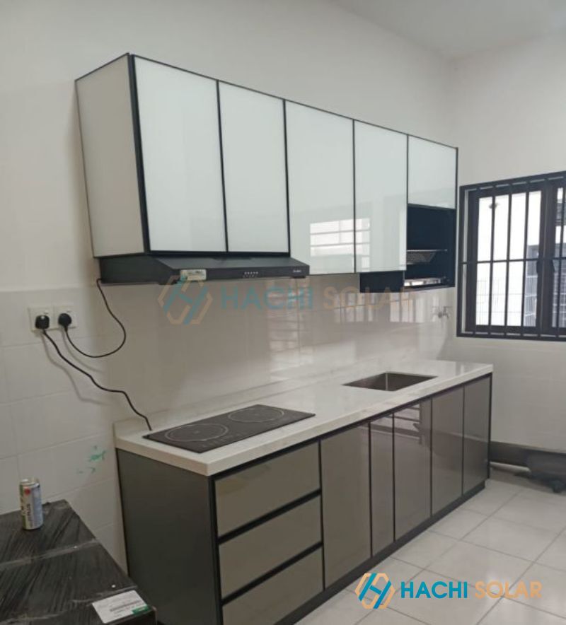 Mẫu tủ bếp nhôm kính lắp đặt trọn gói bền bỉ và giá tốt