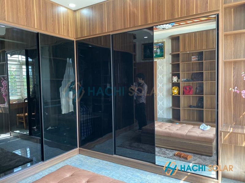 Mẫu tủ quần áo cửa lùa 1m2 cánh kính với thiết kế sang trọng